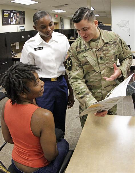 Army reserve recruiter. Things To Know About Army reserve recruiter. 
